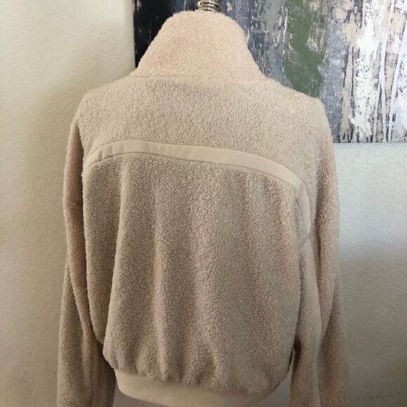 NWT FABLETICS Spencer Reversible Jacket - Picture 6 of 12